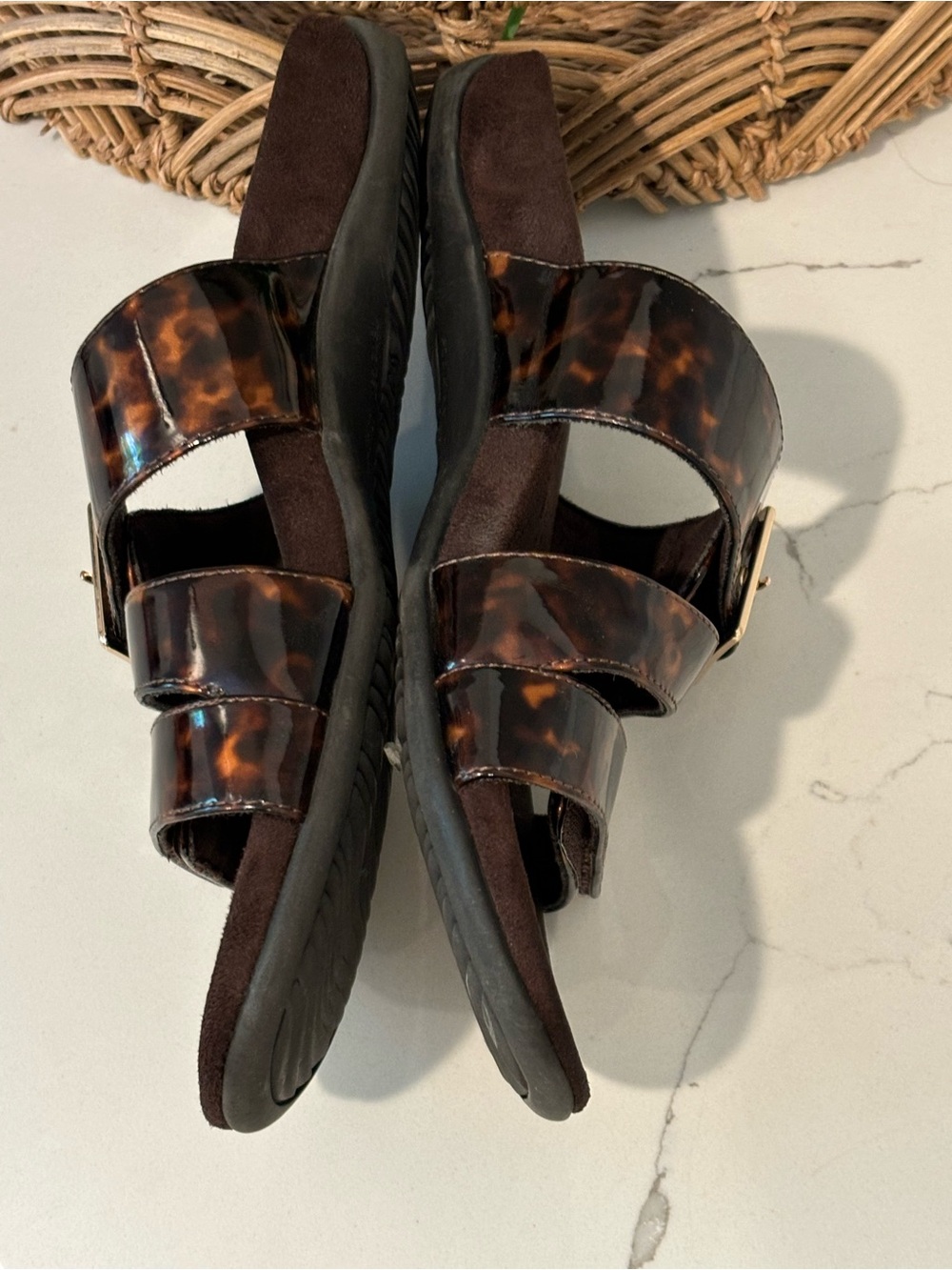 Vionic Skylar Tortoiseshell Patent Slide Sandals Brown Womens 9 Support Orthotic - Picture 8 of 15